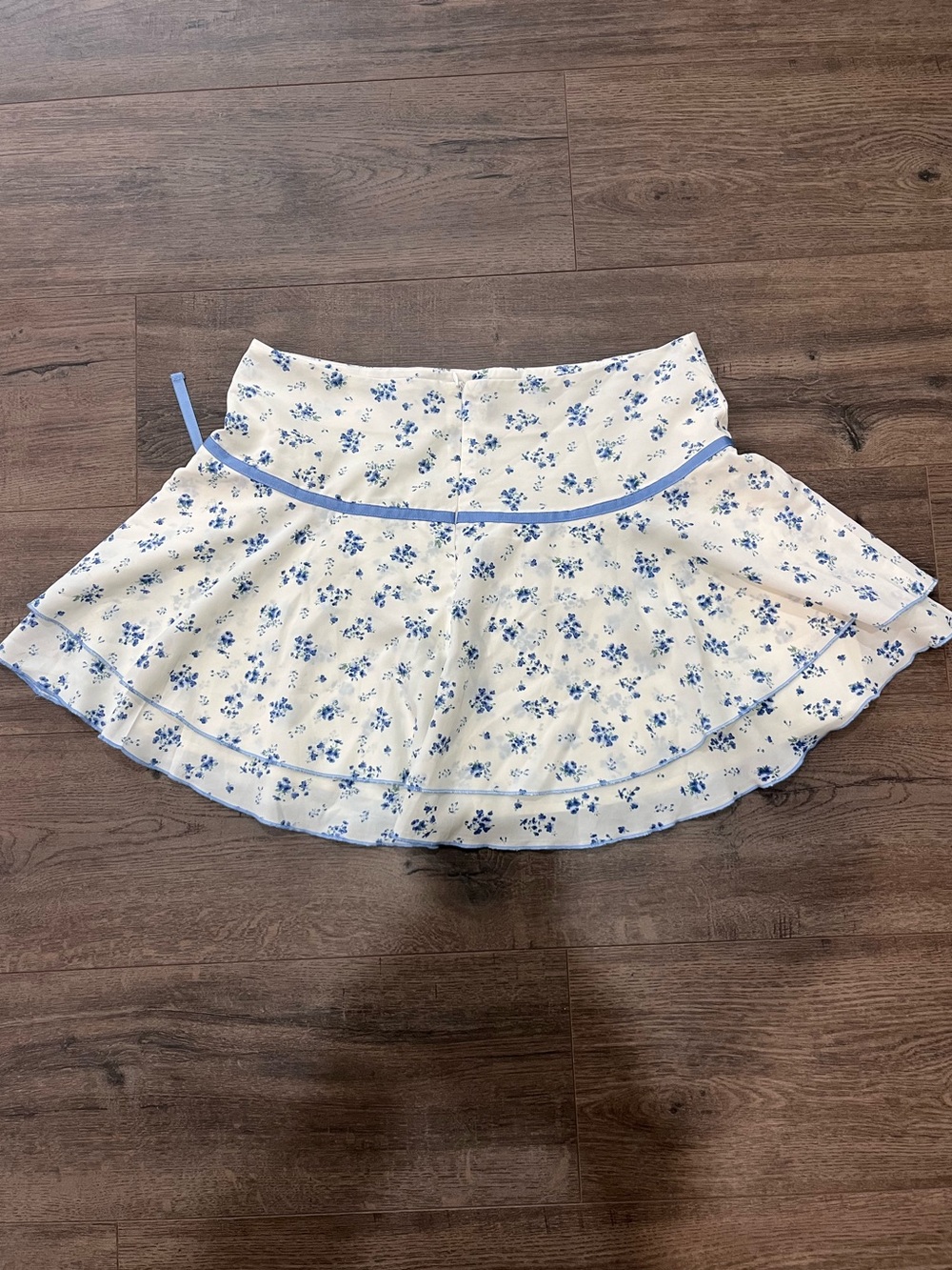Papermoon Cream and Blue Floral Ruffle Mini Skirt - Picture 3 of 5